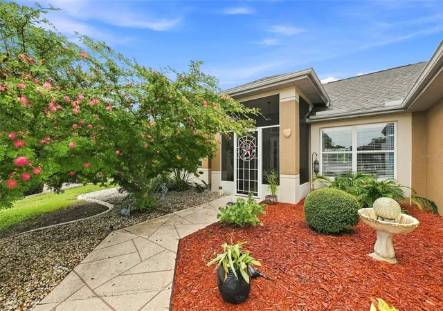 Photo 3 of Single family home for sale at 308 Caloosa Palms Ct, Sun City Center, FL 33573 | MLS# TB8546022 | Listing updated on 2026-09-17