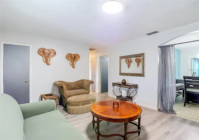 Photo 3 of Single family home for sale at 201 E Wheeler Rd, Seffner, FL 33584 | MLS# TB8546023 | Listing updated on 2026-09-21