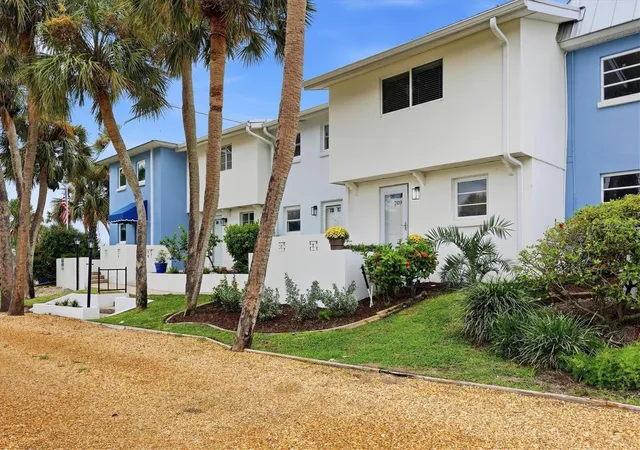 Photo 1 of Townhouse for sale at 4532 Ocean Blvd #209, Sarasota, FL 34242 | MLS# A4705222 | Listing updated on 2026-10-04