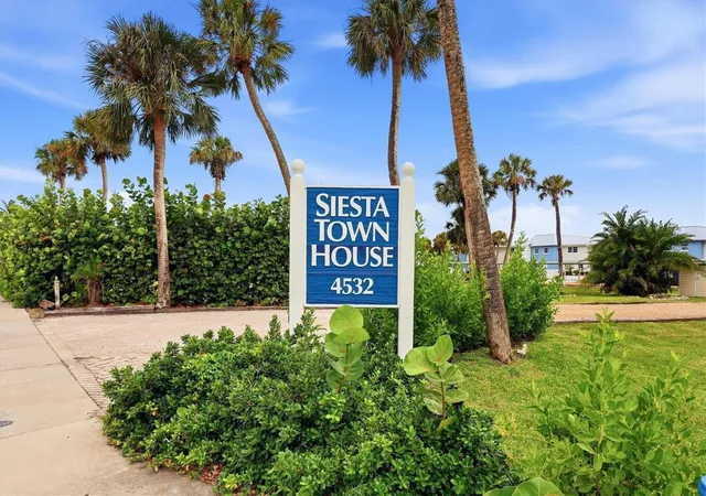 Photo 4 of Townhouse for sale at 4532 Ocean Blvd #209, Sarasota, FL 34242 | MLS# A4705222 | Listing updated on 2026-10-04