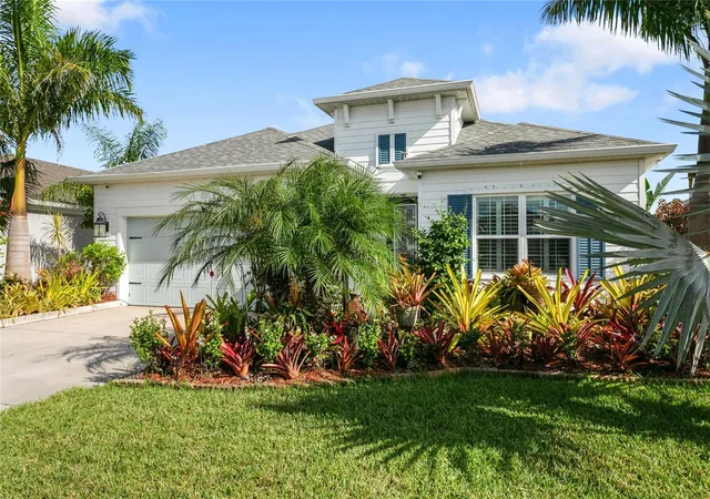 Photo 2 of Single family home for sale at 10625 Falling Leaf Ct, Parrish, FL 34219 | MLS# A4705225 | Listing updated on 2026-10-28