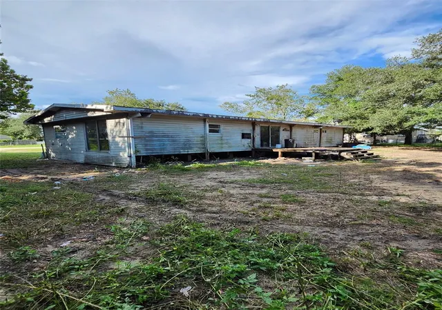 Photo 2 of Manufactured home for sale at 16117 Schaffer St, Brooksville, FL 34604 | MLS# A4705226 | Listing updated on 2026-09-06