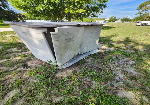 Photo 4 of Manufactured home for sale at 16117 Schaffer St, Brooksville, FL 34604 | MLS# A4705226 | Listing updated on 2026-09-06