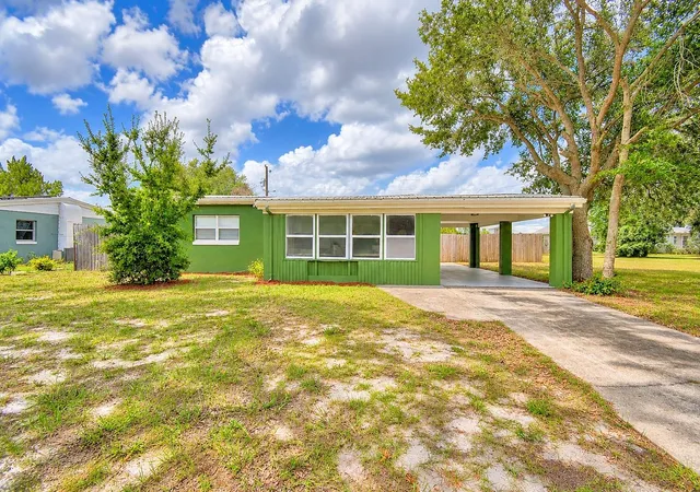 Photo 1 of Single family home for sale at 502 Stanley Ave, Frostproof, FL 33843 | MLS# S5157026 | Listing updated on 2026-09-16