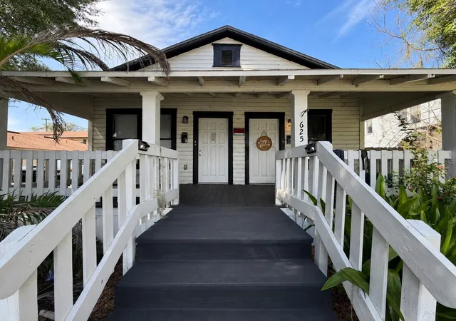 Photo 1 of Multi family home for sale at 625 Ave B Sw, Winter Haven, FL 33880 | MLS# O6439576 | Listing updated on 2026-09-17