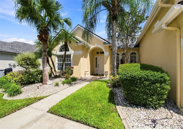 Photo 3 of Single family home for sale at 1512 Crooked Stick Dr, Valrico, FL 33596 | MLS# TB8546027 | Listing updated on 2026-09-29