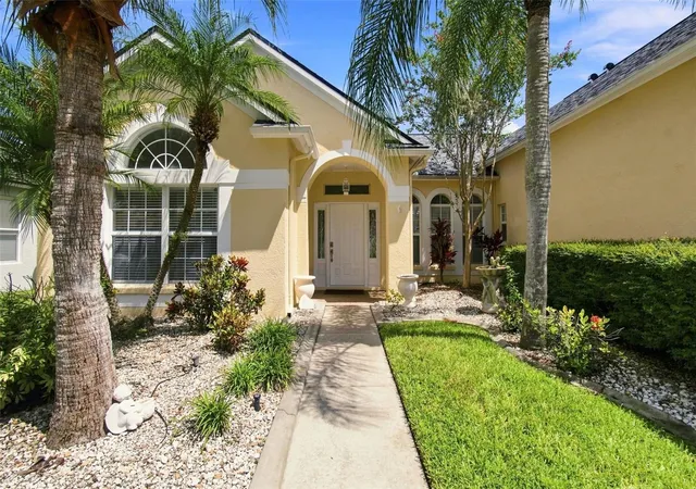 Photo 4 of Single family home for sale at 1512 Crooked Stick Dr, Valrico, FL 33596 | MLS# TB8546027 | Listing updated on 2026-09-29