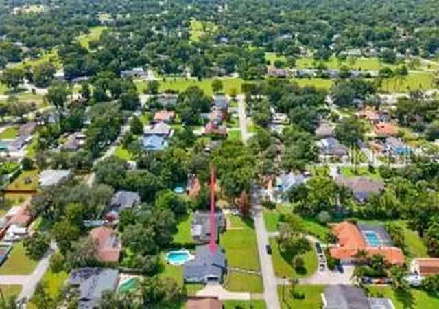 Photo 2 of Single family home for sale at 1321 Carlton St, Longwood, FL 32750 | MLS# O6439579 | Listing updated on 2026-09-19