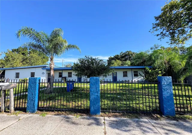 Listing Photo 2 - Condo for sale in building located at 1010 Eo Douglas Ave, SEBRING, FL 33870 - Unit #S1-4