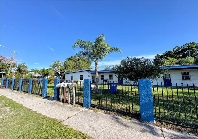 Listing Photo 3 - Condo for sale in building located at 1010 Eo Douglas Ave, SEBRING, FL 33870 - Unit #S1-4