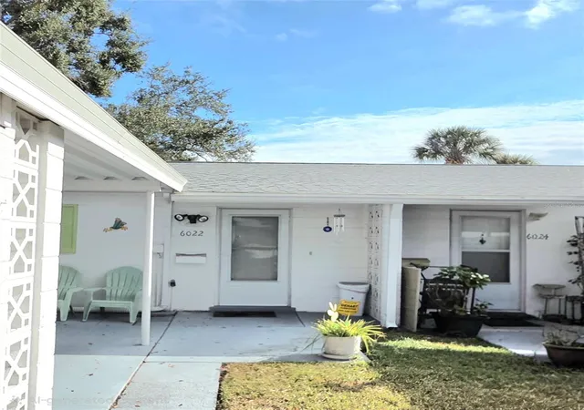 Photo 2 of Sale Pending at 6022 Lilli Way #6022, Bradenton, FL 34207 | MLS# A4705228 | Listing updated on 2026-09-21