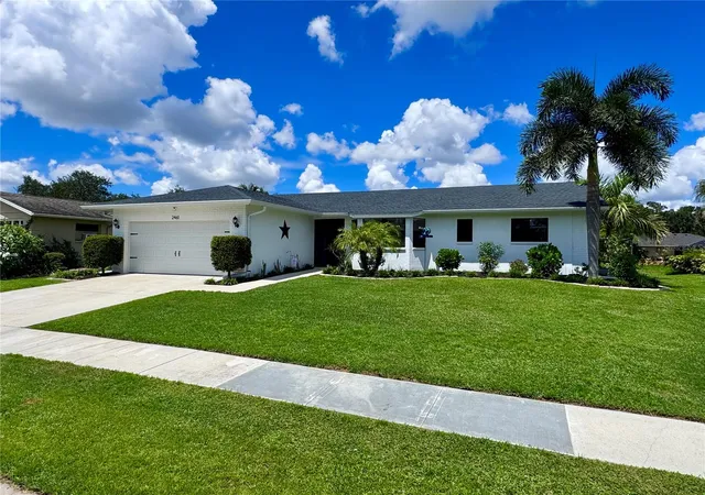 Photo 1 of Single family home for sale at 2461 Gold Oak Ct E, Sarasota, FL 34232 | MLS# A4705232 | Listing updated on 2026-09-08