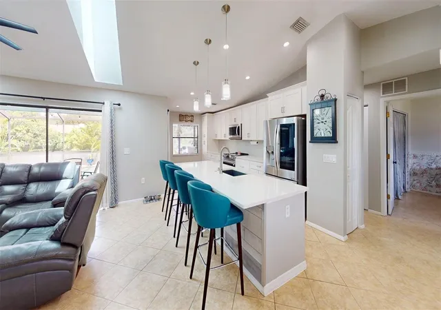 Photo 3 of Single family home for sale at 2461 Gold Oak Ct E, Sarasota, FL 34232 | MLS# A4705232 | Listing updated on 2026-09-08