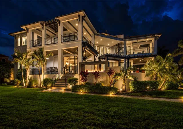 Photo 2 of Mansion for sale at 206 6th Street E, Saint Petersburg, FL 33715 | MLS# TB8546042 | Listing updated on 2026-10-21
