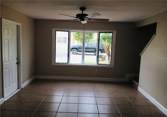 Photo 2 of Townhouse for sale at 442 Hemlock St, Altamonte Springs, FL 32714 | MLS# O6439600 | Listing updated on 2026-09-20