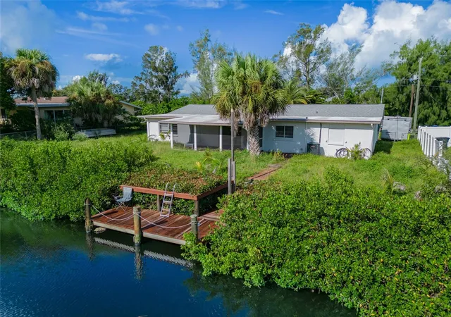 Photo 50 of Single family home for sale at 605 Barnes Pkwy, Nokomis, FL 34275 | MLS# A4705249 | Listing updated on 2026-09-06