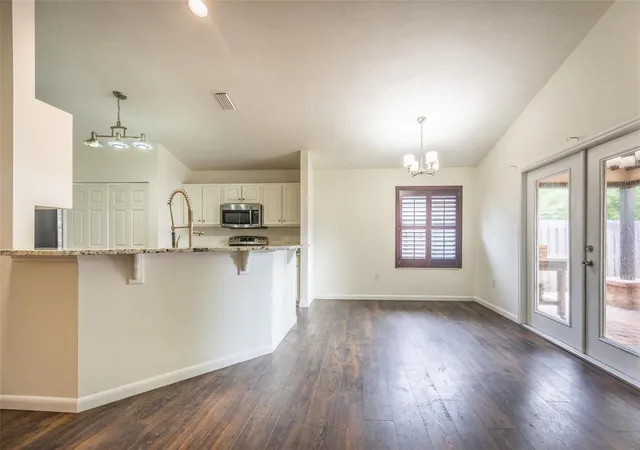 Photo 4 of Single family home for sale at 5087 NW 21st Terrace, Gainesville, FL 32605 | MLS# O6439605 | Listing updated on 2026-09-06