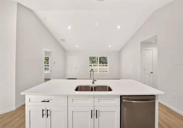 Photo 4 of Single family home for sale at 25 Fisher Way Trak, Ocklawaha, FL 32179 | MLS# OM731804 | Listing updated on 2026-09-22