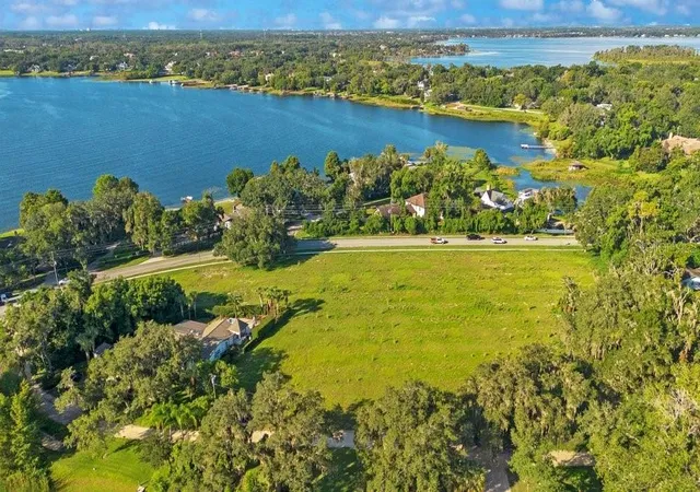 Photo 4 of Land for sale at 618 Ridgewood Dr, Windermere, FL 34786 | MLS# O6439608 | Listing updated on 2026-10-05