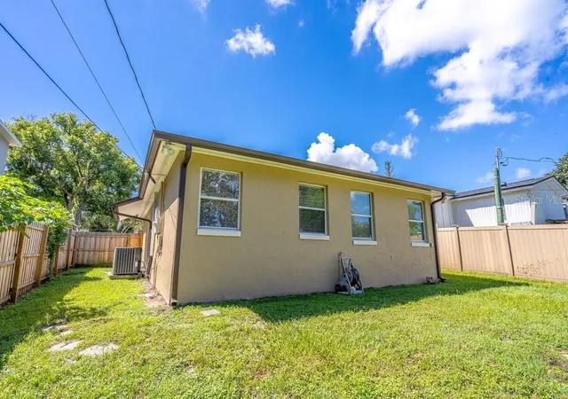Photo 33 of Single family home for sale at 617 E 1st Street, Apopka, FL 32703 | MLS# O6439609 | Listing updated on 2026-09-06