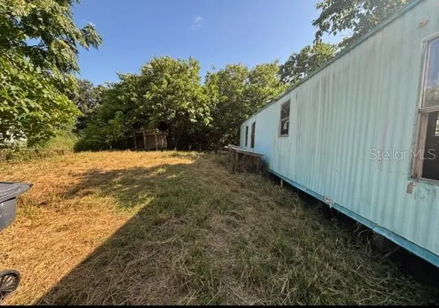 Photo 2 of Manufactured home for sale at 1116 40th Street Nw, Winter Haven, FL 33881 | MLS# R4911936 | Listing updated on 2026-09-06