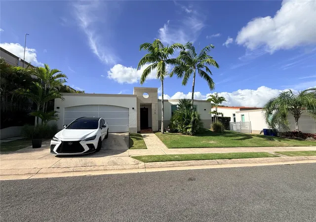 Photo 2 of Sale Pending at Almendro Street #76, Guaynabo, PR 00971 | MLS# PR9123985 | Listing updated on 2026-09-18