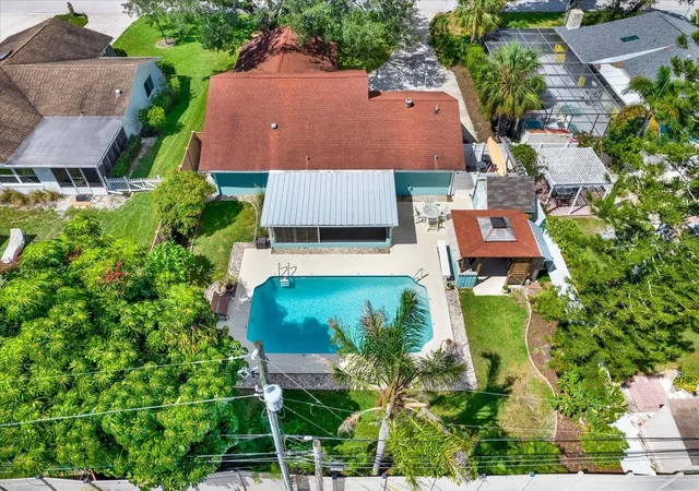 Photo 3 of Single family home for sale at 1601 Avoca Dr, Tarpon Springs, FL 34689 | MLS# TB8546086 | Listing updated on 2026-09-19