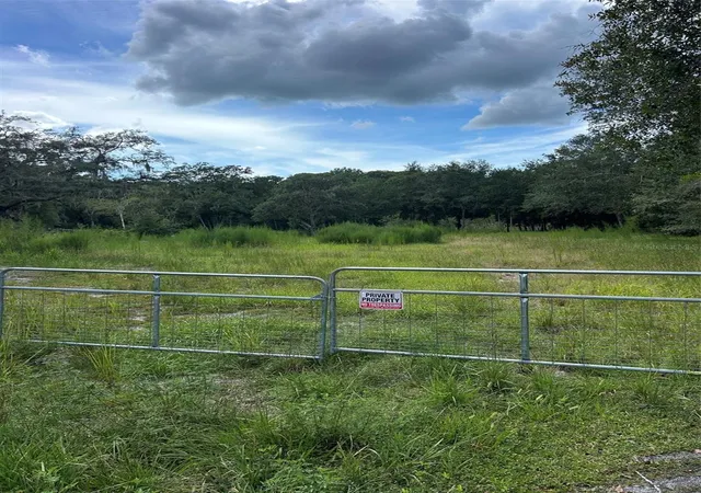 Photo 1 of Land for sale at 11017 Tracey Ct, New Port Richey, FL 34654 | MLS# W7889259 | Listing updated on 2026-10-09