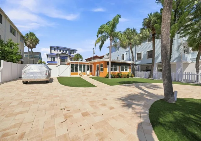 Photo 3 of Single family home for sale at 2706 Gulf Blvd, Indian Rocks Beach, FL 33785 | MLS# TB8546106 | Listing updated on 2026-10-08