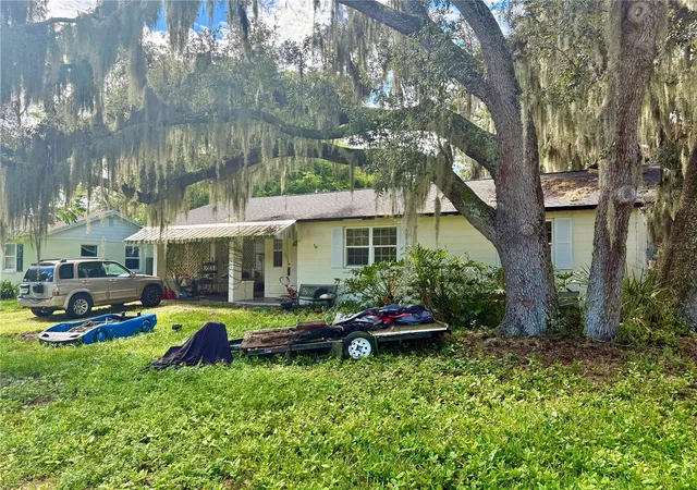 Photo 3 of Single family home for sale at 255 Valencia Rd, Debary, FL 32713 | MLS# O6439637 | Listing updated on 2026-09-25