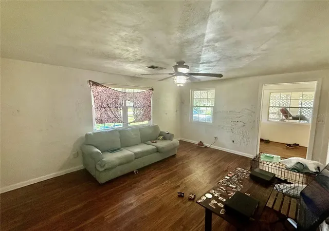 Photo 4 of Single family home for sale at 255 Valencia Rd, Debary, FL 32713 | MLS# O6439637 | Listing updated on 2026-09-25