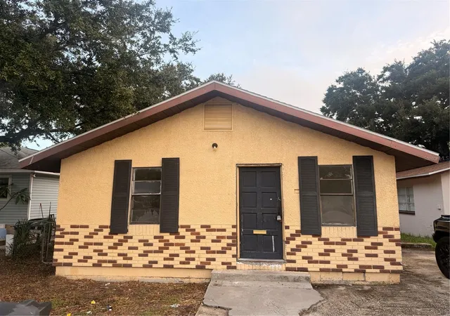 Photo 1 of Single family home for sale at 1110 Carlton St, Clearwater, FL 33755 | MLS# TB8546112 | Listing updated on 2026-09-23