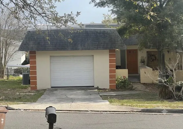 Photo 1 of Townhouse for sale at 514 Greenview Ter #A, Lake Wales, FL 33853 | MLS# O6439647 | Listing updated on 2026-09-06