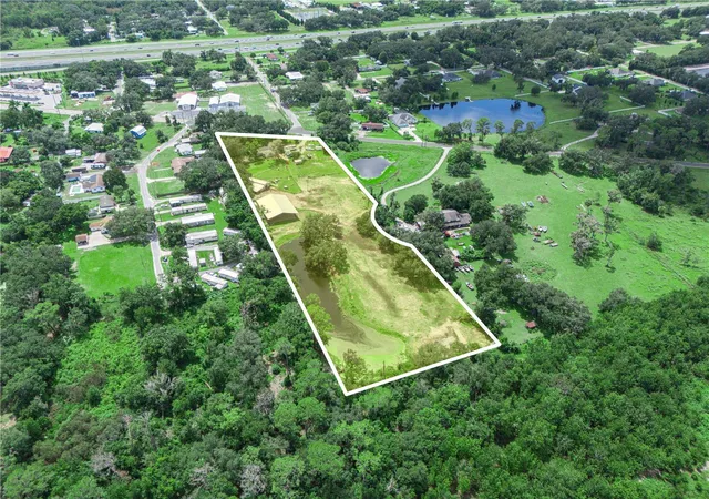 Photo 3 of Single family home for sale at 3102 Thonotosassa Rd, Plant City, FL 33565 | MLS# P4939791 | Listing updated on 2026-09-14