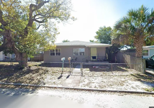 Photo 3 of Multi family home for sale at 1626 29th Avenue N, Saint Petersburg, FL 33713 | MLS# TB8546122 | Listing updated on 2026-10-13