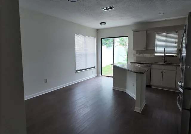 Photo 3 of Single family home for sale at 1025 Hornbeam St, Oviedo, FL 32765 | MLS# O6439650 | Listing updated on 2026-10-03
