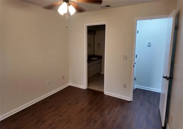 Photo 4 of Single family home for sale at 1025 Hornbeam St, Oviedo, FL 32765 | MLS# O6439650 | Listing updated on 2026-10-03