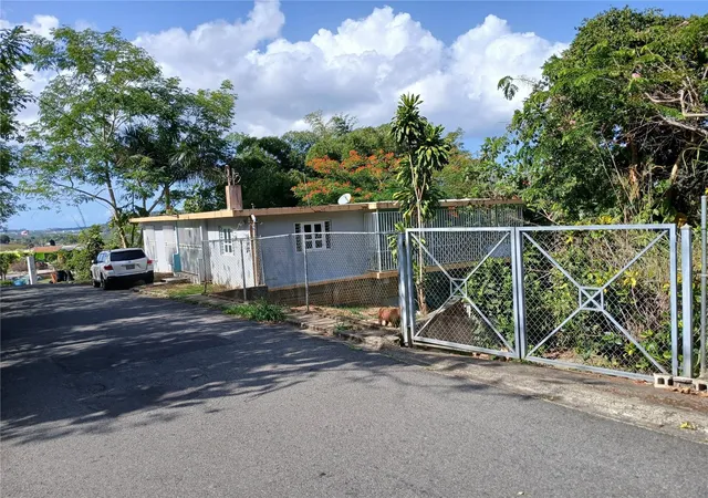 Photo 1 of Multi family home for sale at Calle Ccarr 181 Km 571 Bo Quebrada Negrito Sector Las Pozas #130, Trujillo Alto, PR 00976 | MLS# PR9123987 | Listing updated on 2026-09-06