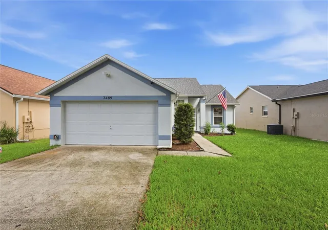 Photo 1 of Single family home for sale at 2489 Lake Jackson Cir, Apopka, FL 32703 | MLS# O6439653 | Listing updated on 2026-09-08