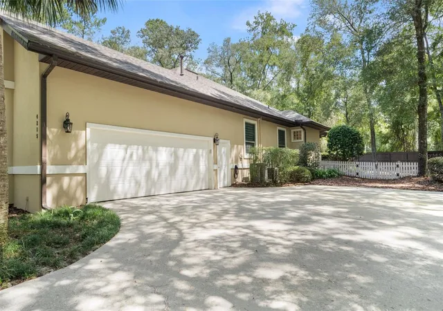 Photo 4 of Single family home for sale at 4215 SW 91st Drive, Gainesville, FL 32608 | MLS# GC543310 | Listing updated on 2026-09-19