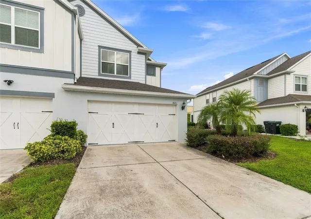Photo 3 of Townhouse for sale at 3623 Plainview Dr, Orlando, FL 32824 | MLS# O6439665 | Listing updated on 2026-09-13