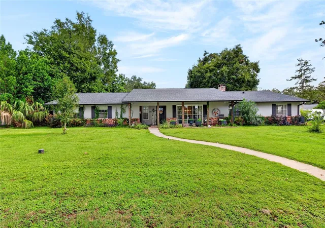 Photo 1 of Single family home for sale at 2150 Ne 8th Street, Ocala, FL 34470 | MLS# O6439671 | Listing updated on 2026-09-08