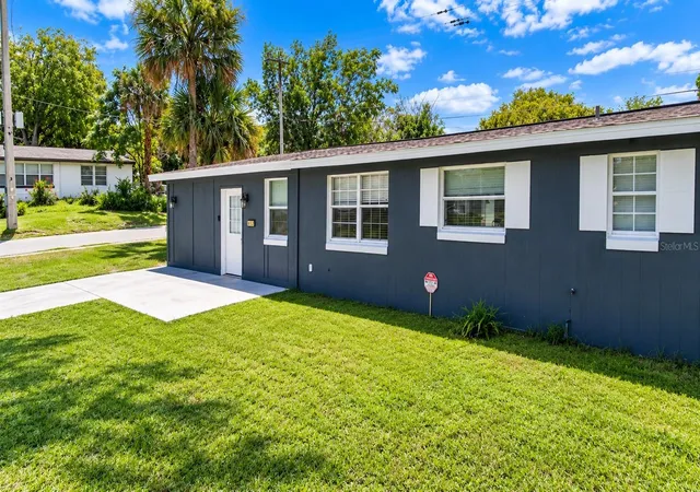 Photo 1 of Single family home for sale at 852 Derbyshire Rd, Daytona Beach, FL 32117 | MLS# P4939794 | Listing updated on 2026-10-05