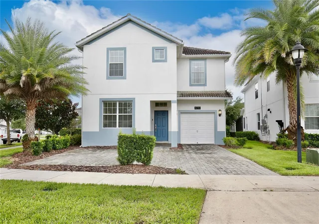 Photo 1 of Single family home for sale at 4710 Kings Castle Cir, Kissimmee, FL 34746 | MLS# O6439688 | Listing updated on 2026-09-08