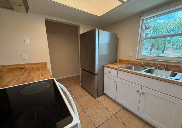 Photo 1 of Condo for sale at 9523 Fieldview Cir #9523, Thonotosassa, FL 33592 | MLS# TB8546163 | Listing updated on 2026-10-09