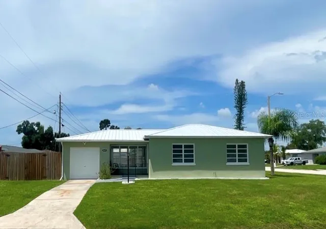 Photo 1 of Single family home for sale at 4675 Orlando Cir, Bradenton, FL 34207 | MLS# W7889266 | Listing updated on 2026-09-08