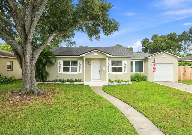 Photo 2 of Single family home for sale at 3230 Melton St N, Saint Petersburg, FL 33704 | MLS# TB8546167 | Listing updated on 2026-09-07