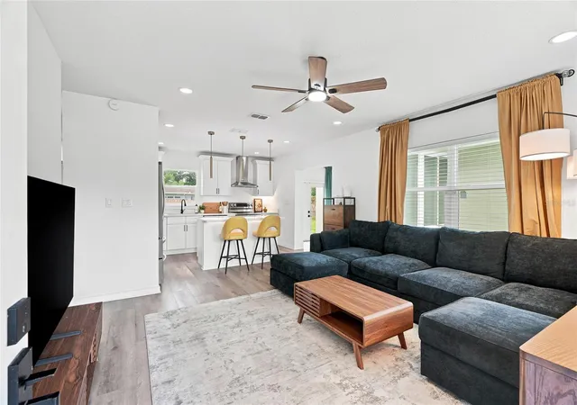 Photo 3 of Single family home for sale at 3230 Melton St N, Saint Petersburg, FL 33704 | MLS# TB8546167 | Listing updated on 2026-09-07