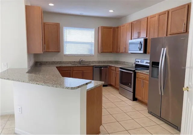Photo 4 of Townhouse for sale at 3048 Seaview Castle Dr, Kissimmee, FL 34746 | MLS# O6439712 | Listing updated on 2026-09-07