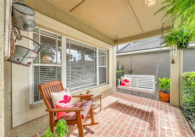 Photo 4 of Single family home for sale at 1610 Fox Glen Ct, Winter Springs, FL 32708 | MLS# O6439713 | Listing updated on 2026-09-29
